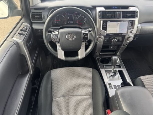 Used 2020 Toyota 4Runner SR5 AWD/4WD image 16