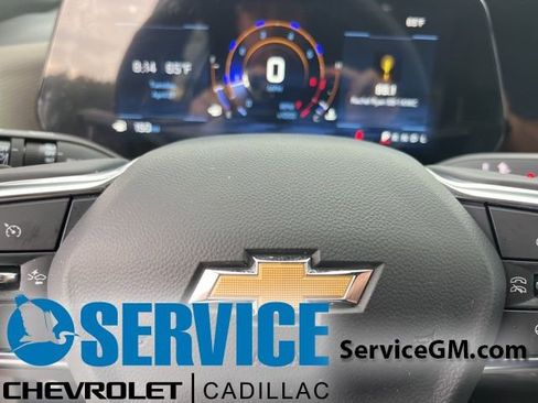 Used 2025 Chevrolet Equinox LT w/ Convenience Package II FWD image 36