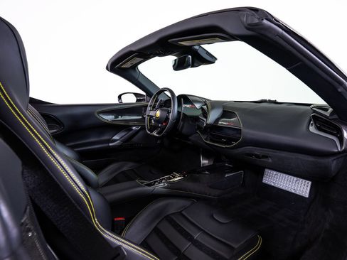 Used 2022 Ferrari SF90 Spider AWD/4WD image 28