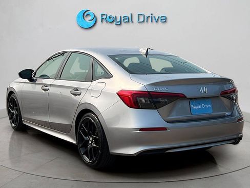 Used 2024 Honda Civic Sport image 3