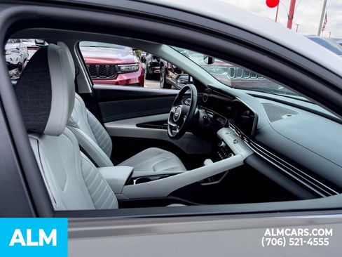 Certified 2026 Hyundai Elantra Limited FWD image 10
