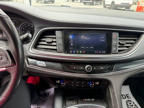 Used 2023 Buick Enclave Essence AWD/4WD image 18