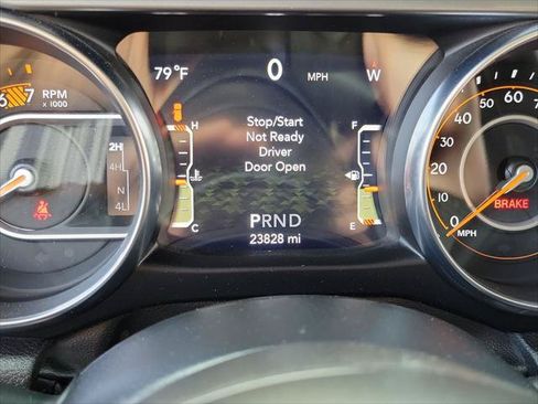 Certified 2022 Jeep Wrangler Sport AWD/4WD image 11