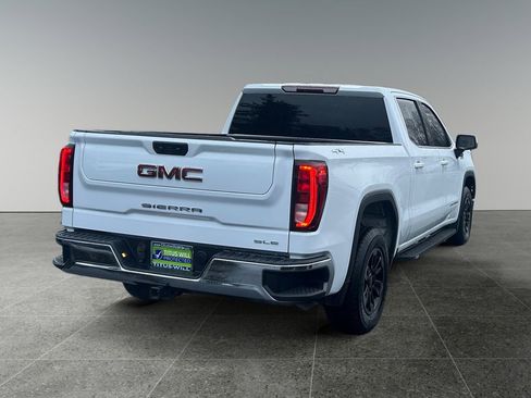 Used 2022 GMC Sierra 1500 SLE image 7