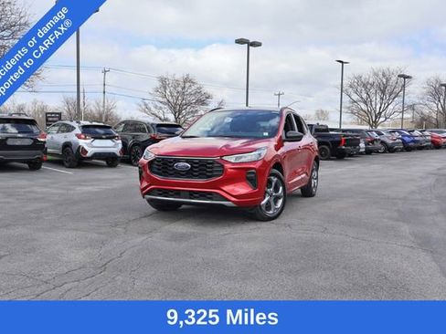 Used 2024 Ford Escape ST-Line w/ Tech Pack #1 AWD/4WD image 2