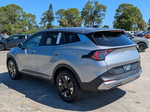 Certified 2026 Kia Sportage LX FWD image 6