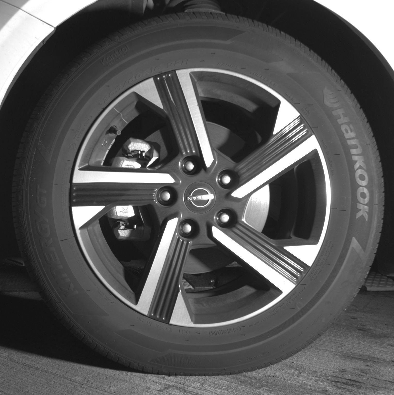 Used 2025 Nissan Sentra SV FWD image 13