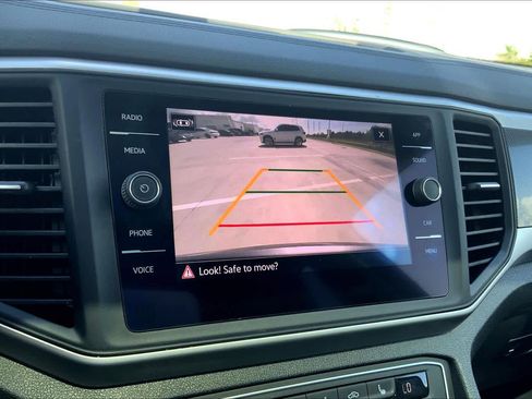 Used 2021 Volkswagen Atlas SE w/ Panoramic Sunroof Package image 24