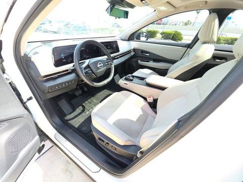 Used 2023 Nissan Ariya FWD image 12