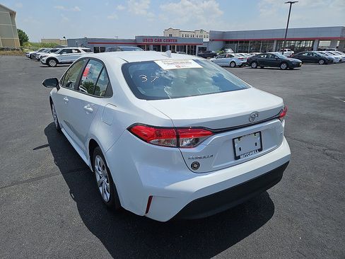 Certified 2026 Toyota Corolla LE FWD image 3