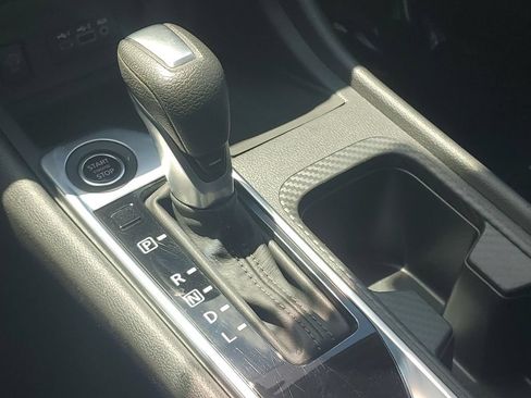 Used 2024 Nissan Sentra SV FWD image 33