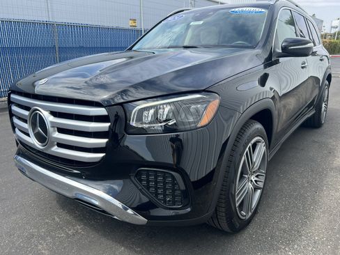 Certified 2024 Mercedes-Benz GLS 450 4MATIC image 44