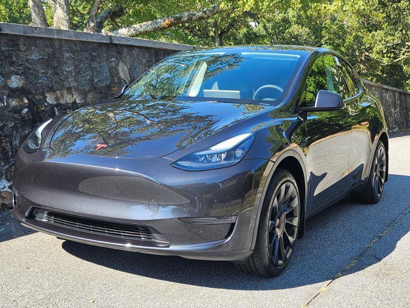Used 2024 Tesla Model Y 2WD image 14