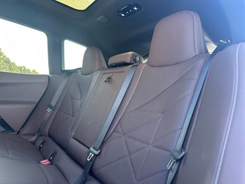 Used 2025 BMW iX M60 image 21