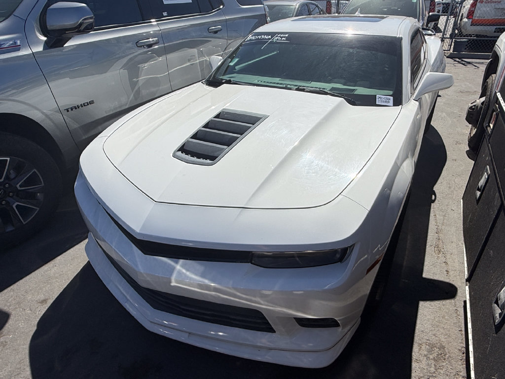 Used 2015 Chevrolet Camaro SS w/ RS Package RWD image 2