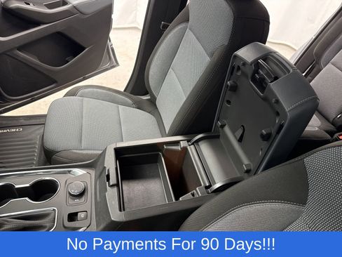 Used 2018 Chevrolet Traverse LT image 20