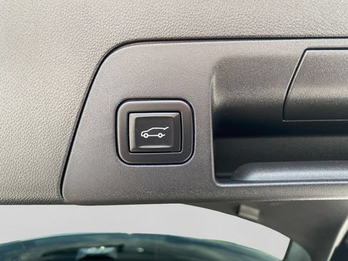 Used 2023 Buick Envision Avenir AWD/4WD image 14