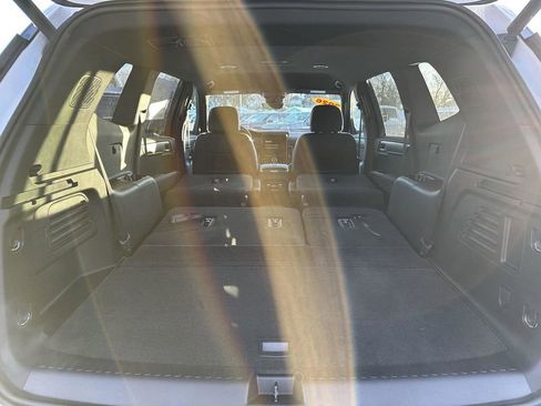 New 2026 GMC Acadia AT4 w/ LPO, Floor Liner Package image 28