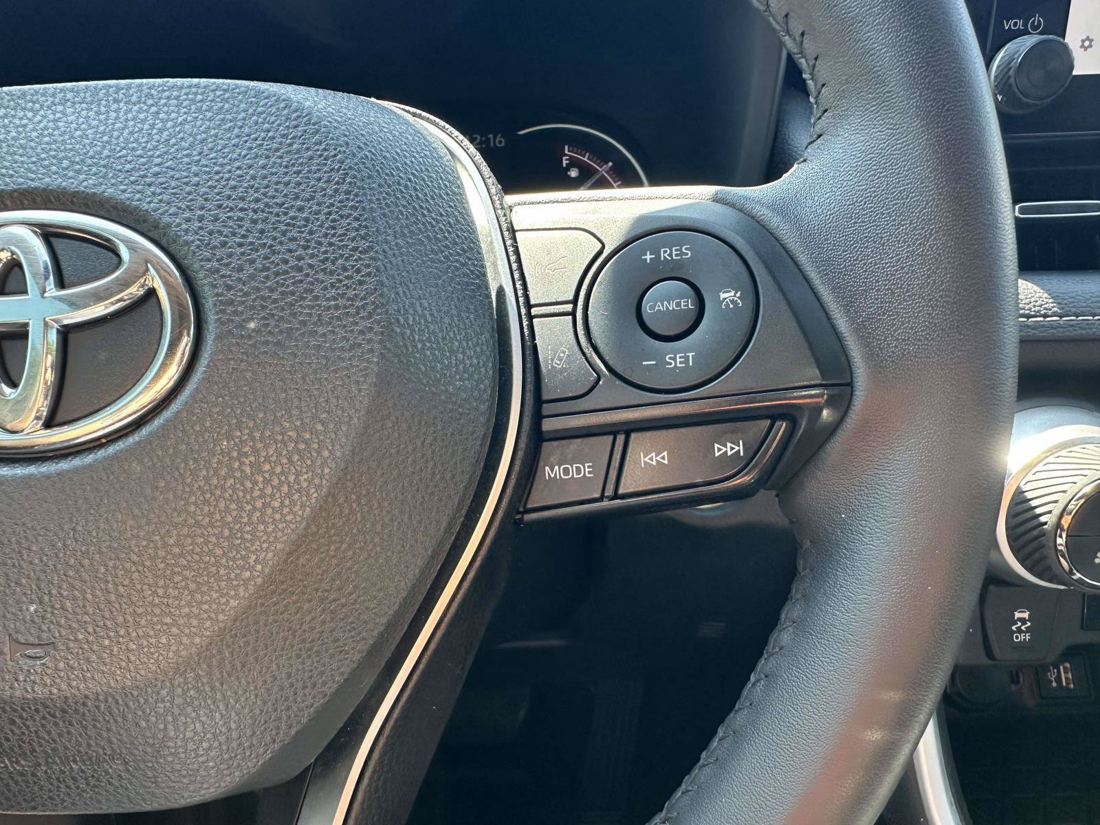 Used 2023 Toyota RAV4 XLE Premium FWD image 14