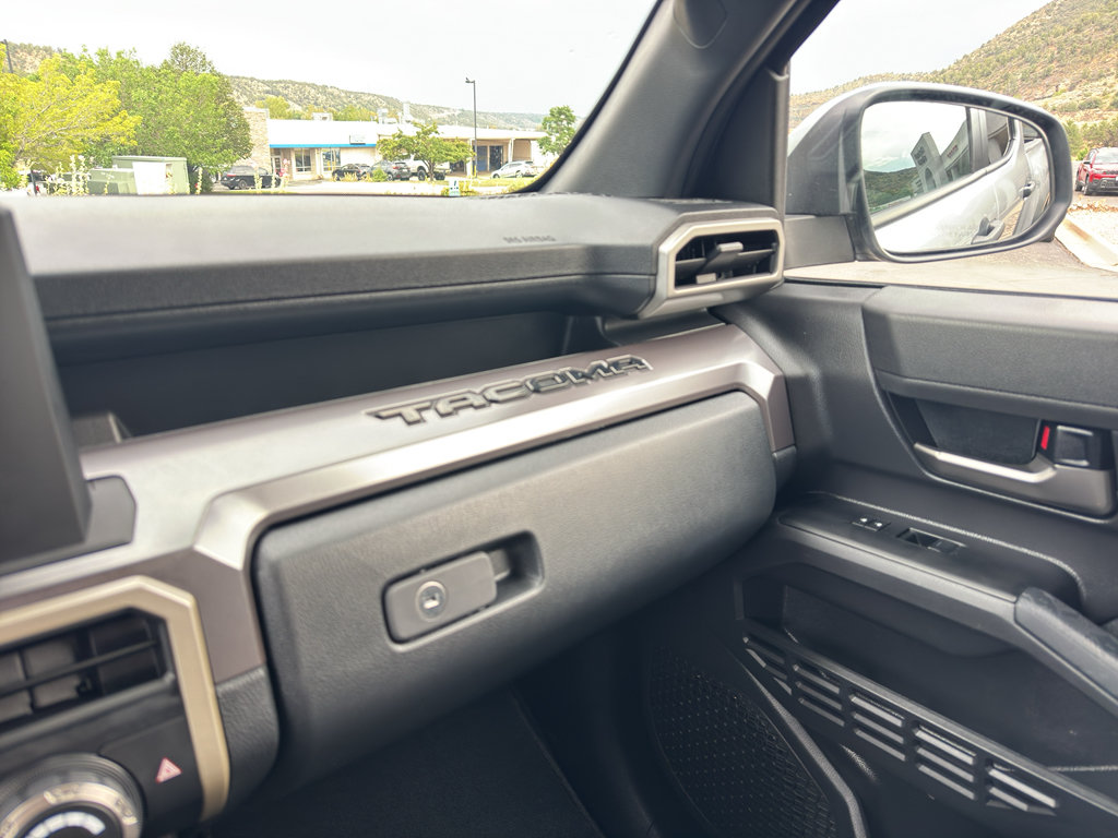 Used 2026 Toyota Tacoma TRD Off-Road AWD/4WD image 29