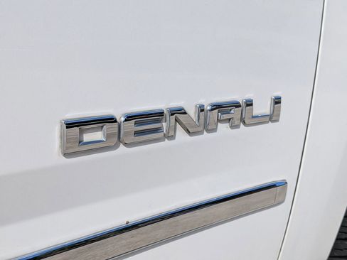 Used 2017 GMC Yukon XL Denali w/ Open Road Package image 7