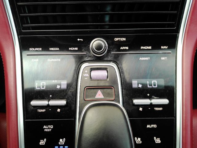 Used 2022 Porsche Panamera Platinum Edition RWD image 51