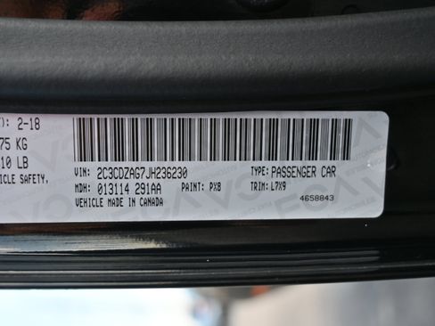 Used 2018 Dodge Challenger SXT image 9