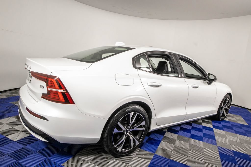 Used 2025 Volvo S60 B5 Core FWD image 6
