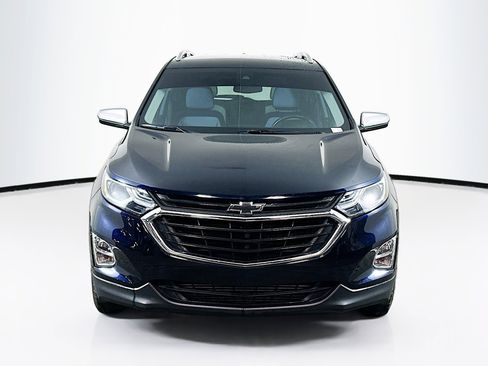 Used 2020 Chevrolet Equinox LT image 2