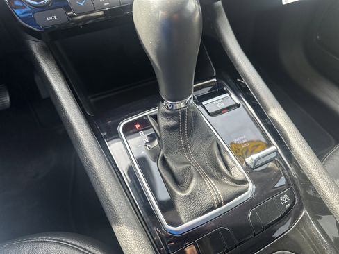 Used 2022 Jeep Compass Limited image 32