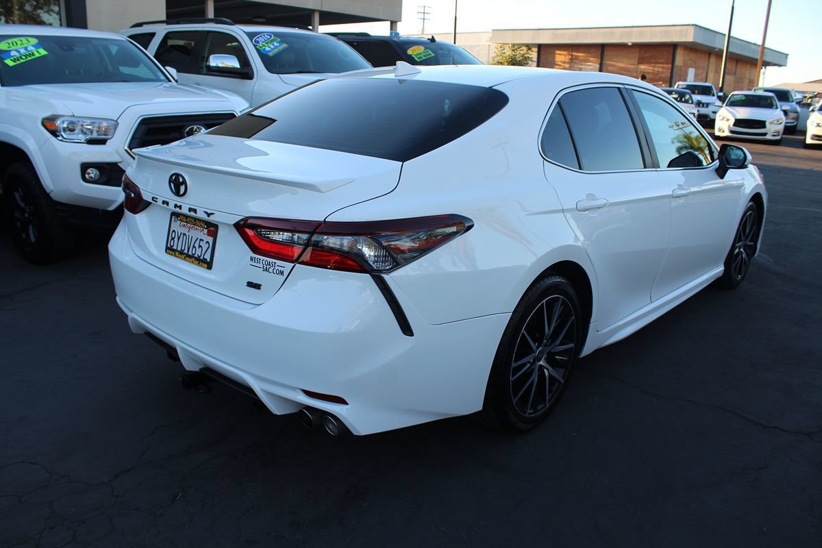 Used 2022 Toyota Camry SE w/ Carpet Mat Package (TMS) FWD image 7