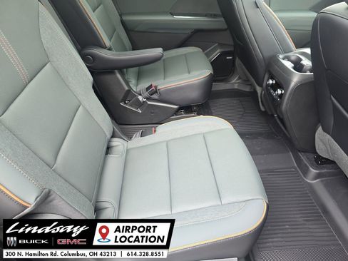 New 2026 GMC Acadia AT4 w/ Luxury Package image 28