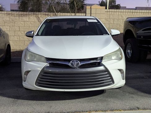 Used 2016 Toyota Camry LE image 2