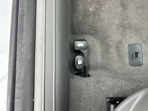 Used 2025 Hyundai Elantra SEL image 5