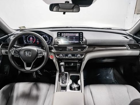 Used 2018 Honda Accord EX image 12