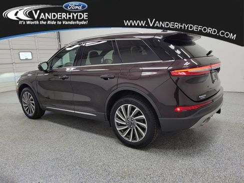 Used 2023 Lincoln Corsair Reserve w/ Equipment Group 201A image 4