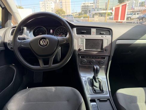 Used 2016 Volkswagen e-Golf SE w/ DC Fast Charging Package image 10