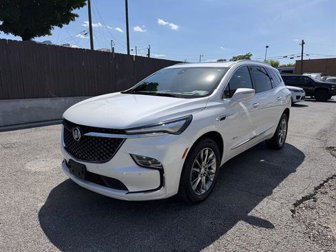 Used 2022 Buick Enclave Avenir w/ Avenir Technology Package AWD/4WD image 5