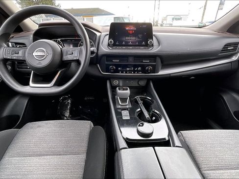 Used 2023 Nissan Rogue SV image 14