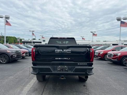 Used 2024 GMC Sierra 3500 Denali Ultimate AWD/4WD image 4