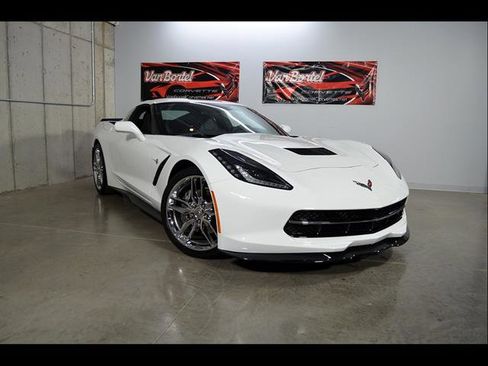 Used 2018 Chevrolet Corvette Stingray Coupe w/ Battery Protection Package RWD image 1