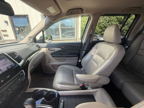 Used 2017 Honda Ridgeline RTL-E image 17