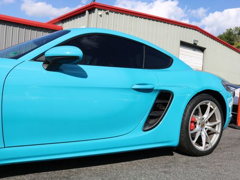 Used 2018 Porsche 718 Cayman S image 8