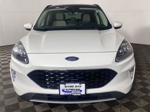 Used 2020 Ford Escape Titanium AWD/4WD image 28