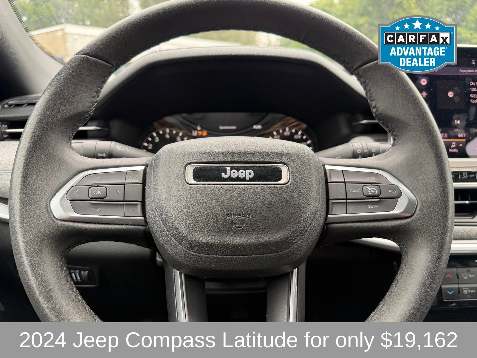 Used 2024 Jeep Compass Latitude AWD/4WD image 14