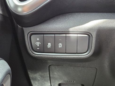 Used 2023 Kia Soul LX FWD image 24