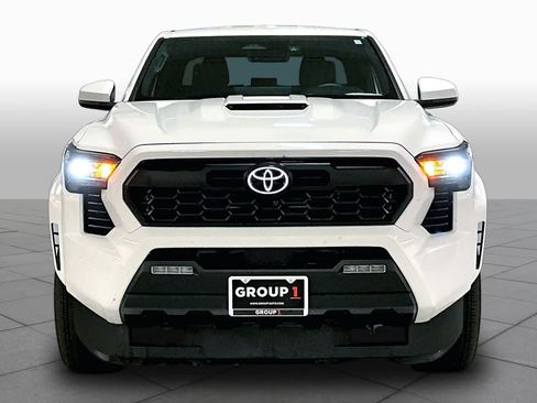 Used 2025 Toyota Tacoma TRD Sport RWD image 4