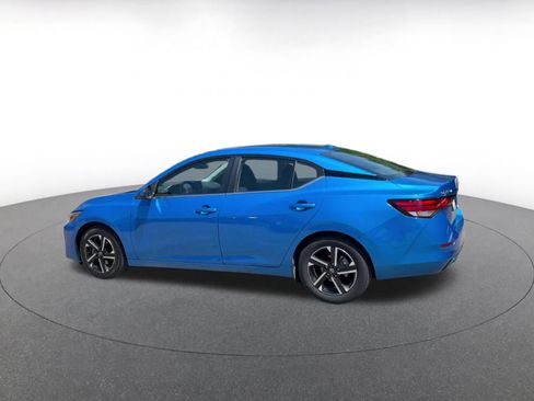 Used 2025 Nissan Sentra SV FWD image 10