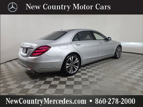 Used 2018 Mercedes-Benz S 560 4MATIC Sedan image 11