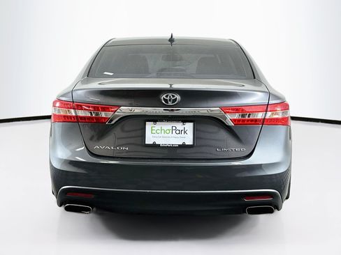 Used 2013 Toyota Avalon Limited w/ Technology Pkg FWD image 7
